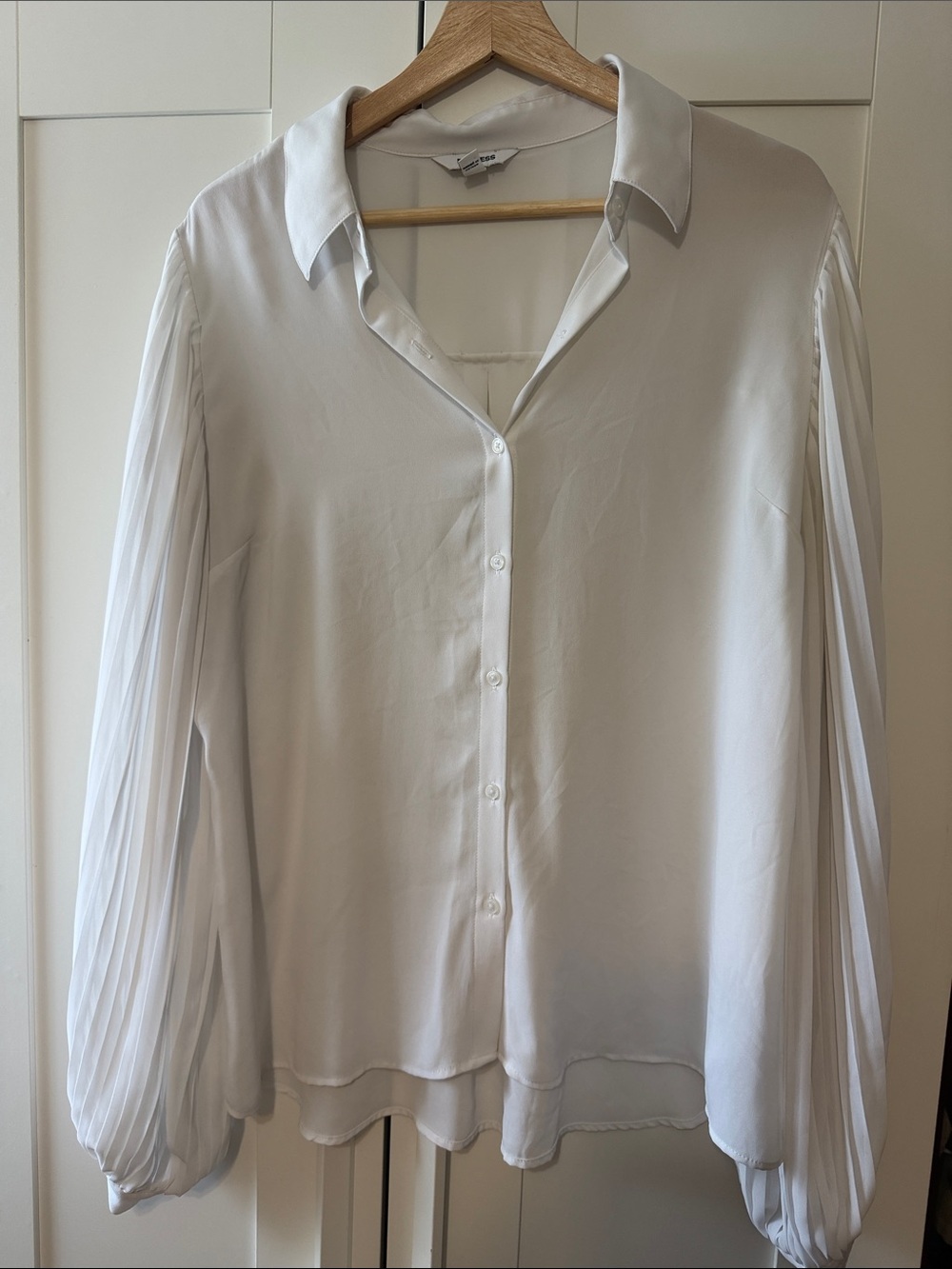 Express White Button-Front Pleated Sleeve Blouse